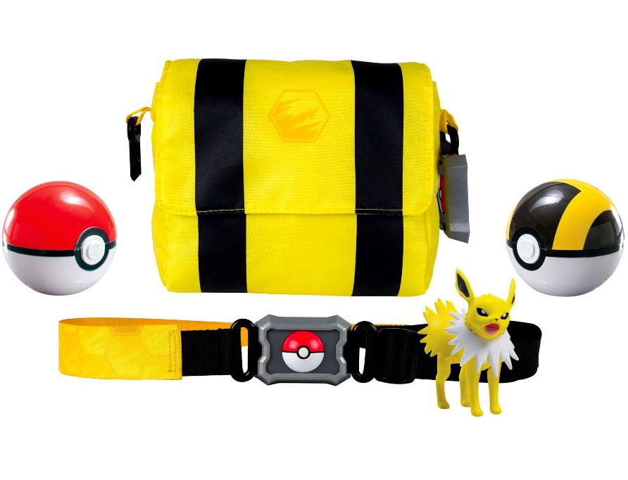 Pokemon Electric Exclusive Trainer Kit 
