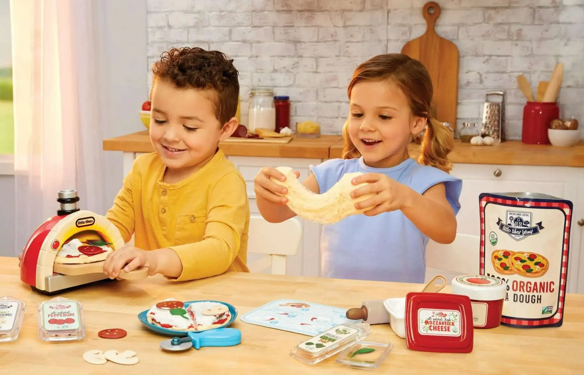 Little Tikes Creative Chefs Pizza Kit Playset MGA Entertainment - ToyWiz - Little Tikes Creative Chefs Baker's Kit