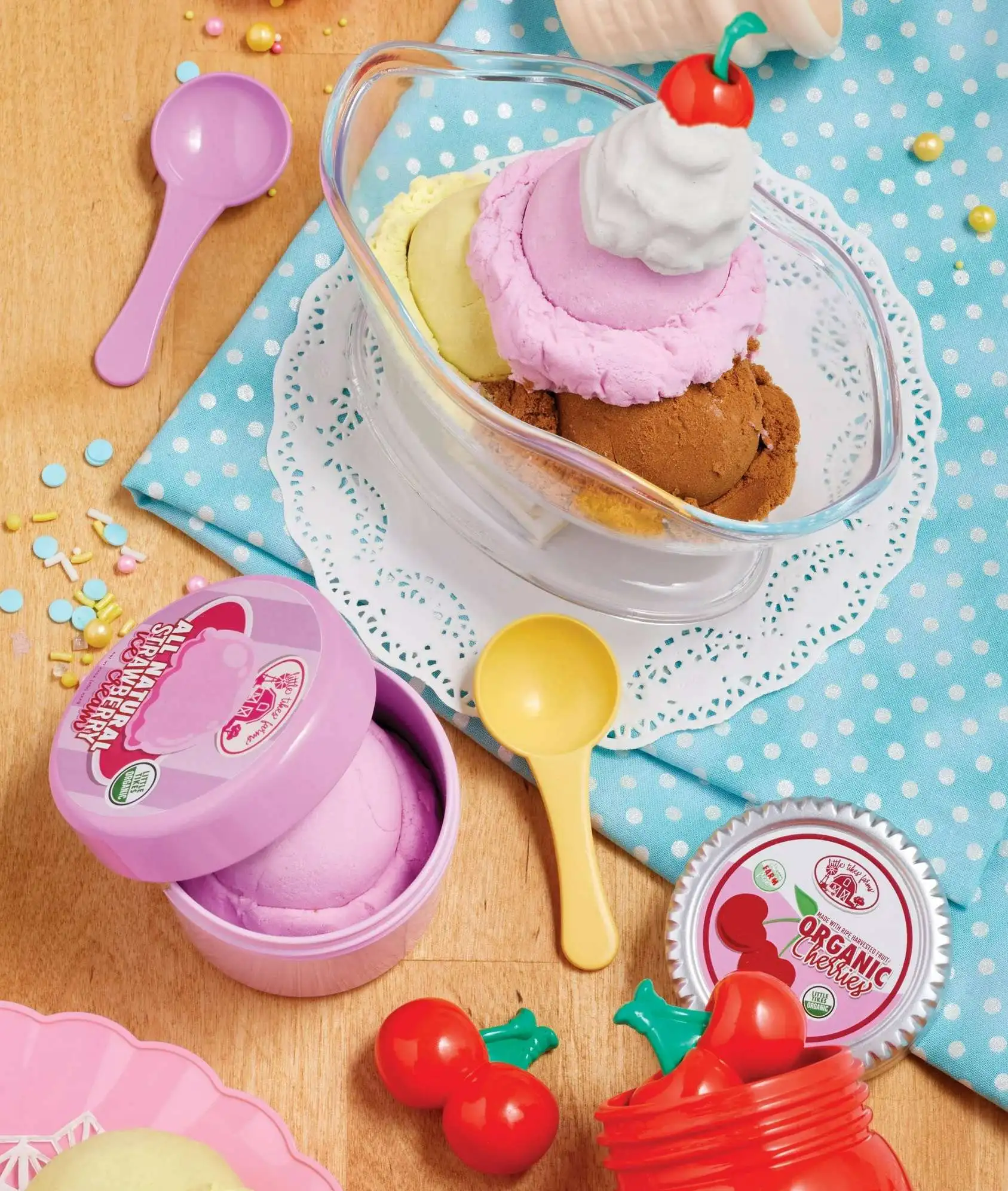 Little Tikes Creative Chefs Ice Cream Kit Little Tikes Creative Chefs Ice Cream Kit Playset MGA Entertainment