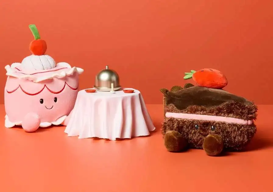 GiggleScape Chocolate Cake Exclusive 4.5 Plush - ToyWiz