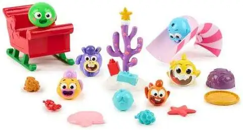 WowWee Baby Shark's Big Show! Fishmas Plush – Baby Shark Toys for Toddlers  – Christmas Santa Plush