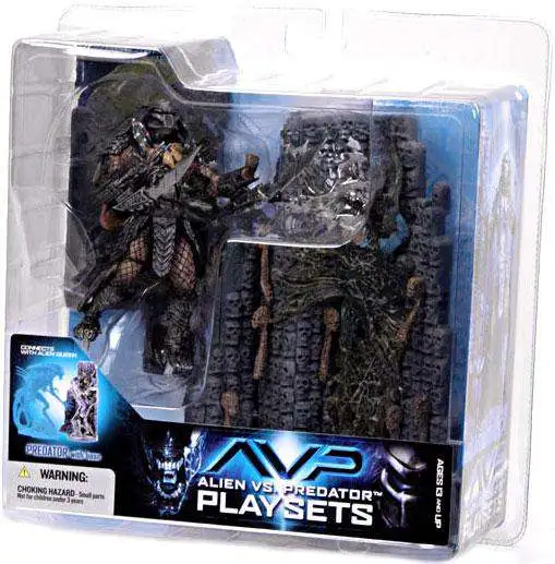 McFarlane Toys Alien vs Predator Alien vs. Predator Movie Playsets Scar Predator with Victim Action Figure Set
