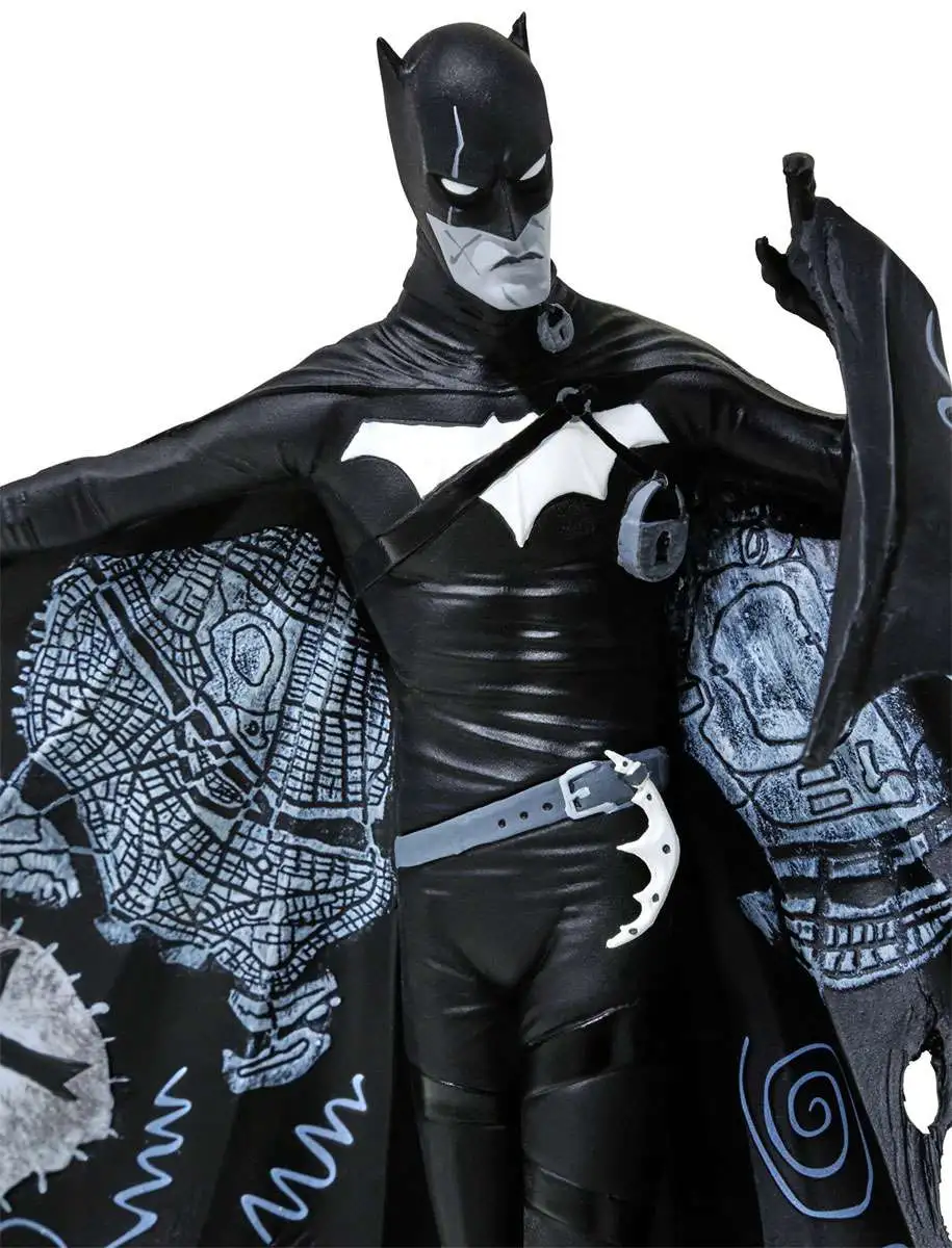 Batman Black White Batman Exclusive 7 Statue Gerard Way, White Detailing DC  Collectibles - ToyWiz