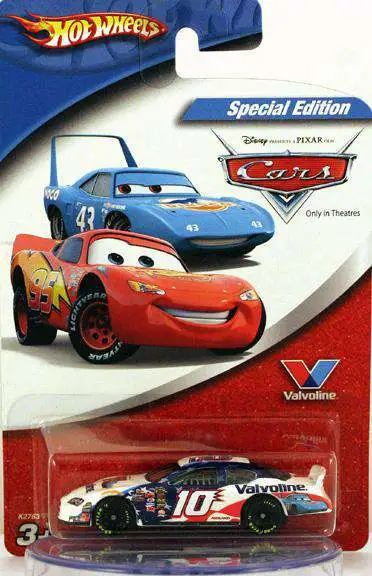 Disney / Pixar Cars Valvoline Scott Riggs No. 10 Exclusive Diecast Car [Special Edition]