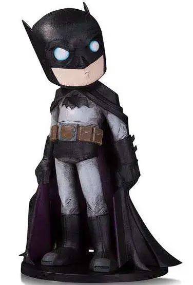 DC Artist Alley Batman 6.6-Inch PVC Collector Statue [Chris Uminga]