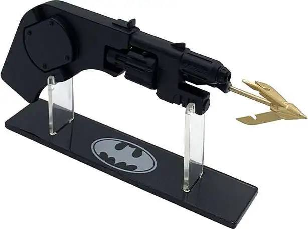 DC Batman 1989 Grapple Launcher 6-Inch Scaled Prop Replica [Damaged Package]