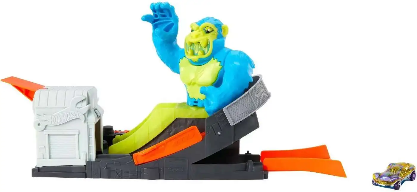 Hot Wheels City vs. Toxic Creatures Toxic Ape Attack Diecast Car Playset