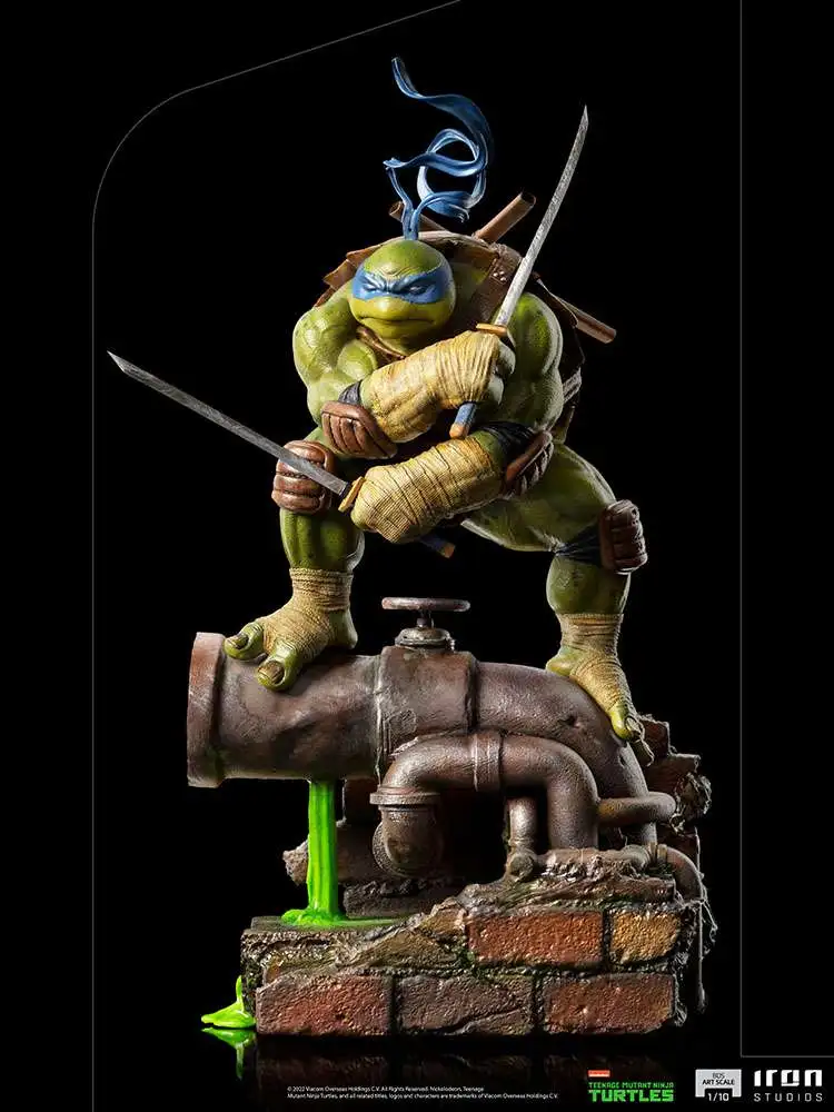 Teenage Mutant Ninja Turtles Leonardo 9.4-Inch Battle Diorama Statue (Pre-Order ships June 2023)