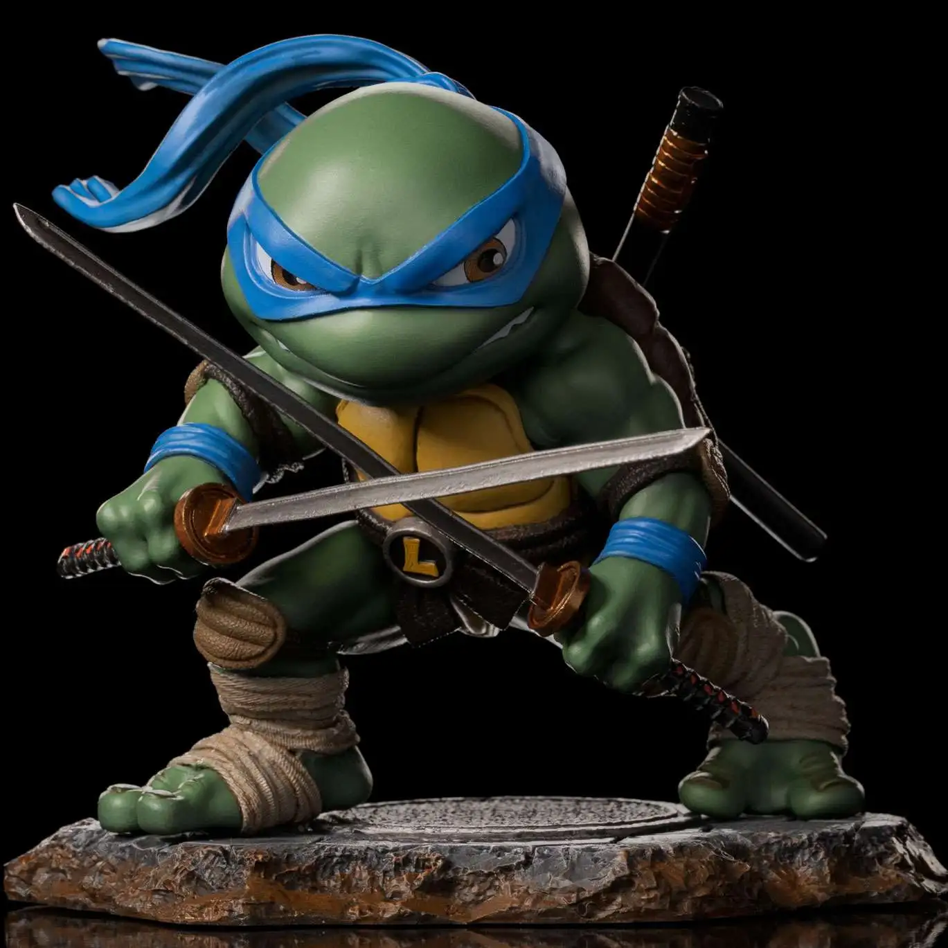 PCS Collectibles Teenage Mutant Ninja Turtles: Donatello 1:8 Scale PVC  Statue, Multicolor