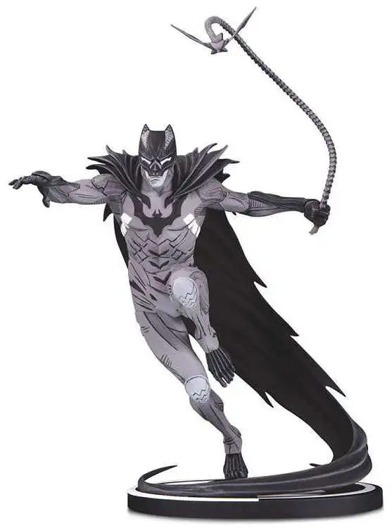 Black & White Batman 8.7-Inch Statue [Kenneth Rocafort]