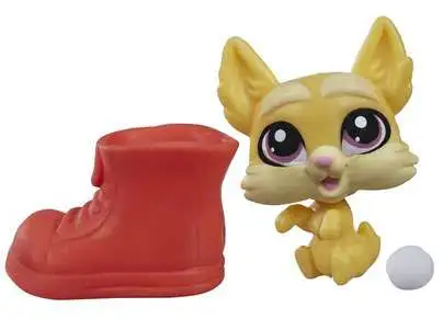 Littlest Pet Shop The Littlest Pets Collection Series 2 Yellow Dog with Boot 1-Inch [Loose]