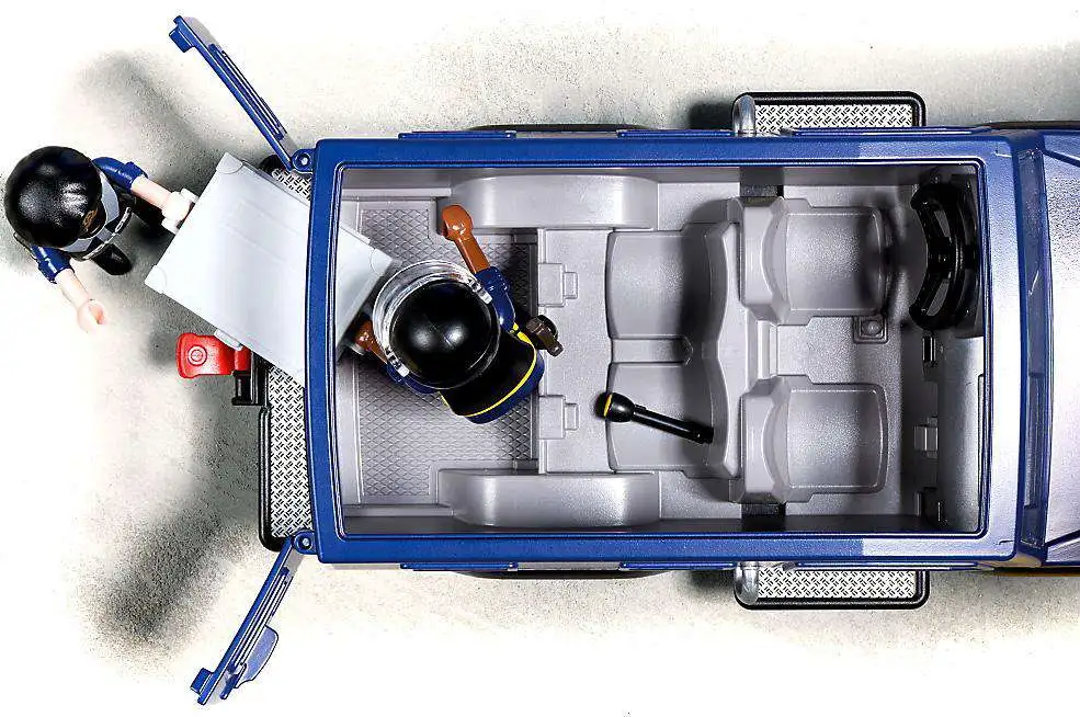 0150  rear door with  small window for 5187 Playmobil Police truck 