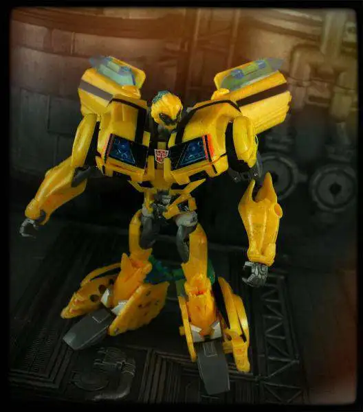 Transformers Prime First Edition Deluxe Bumblebee Deluxe Action Figure  Hasbro - ToyWiz