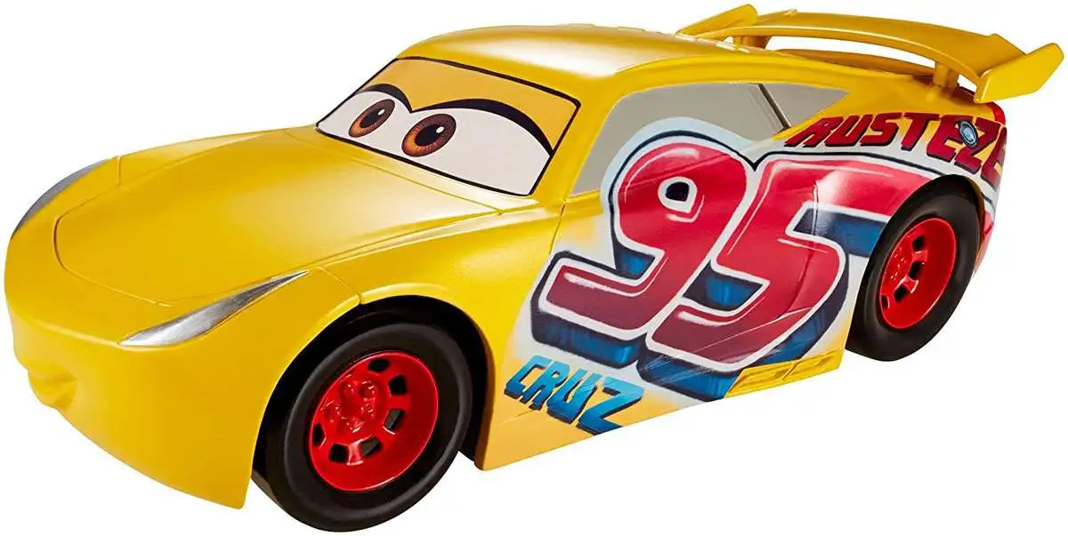 Disney / Pixar Cars Cars 3 Rust-Eze Cruz Ramirez 8.5-Inch Vehicle
