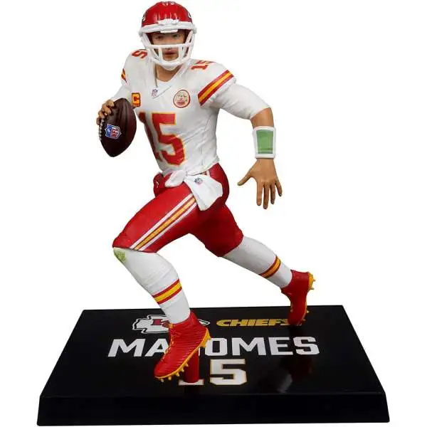 McFarlane Toys NFL Kansas City Chiefs Sports Football Patrick Mahomes Action Figure [White Jersey, Regular Version]