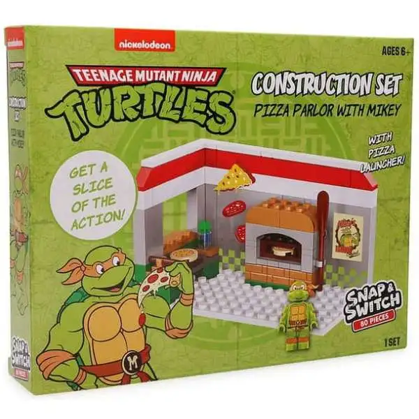 Teenage Mutant Ninja Turtles Snap & Switch Pizza Parlor with Mikey Construction Set [with Pizza Launcher]