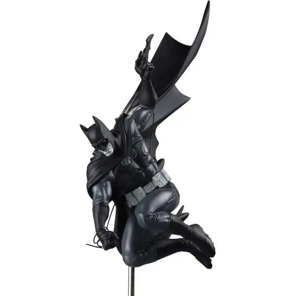 McFarlane Toys DC Direct Batman Resin Statue [Inhyuk Lee, Black & White]