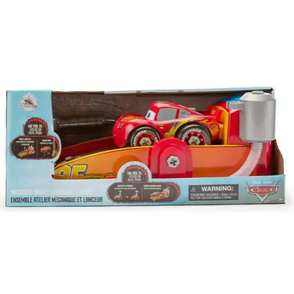 Disney / Pixar Cars Lightning McQueen Mechanic Shop & Launcher Playset