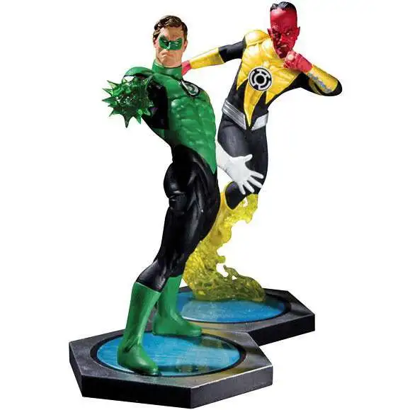 DC Ultimate Showdown Green Lantern vs. Sinestro Statue Set