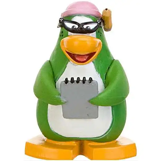 Club Penguin Aunt Arctic 2-Inch Mini Figure