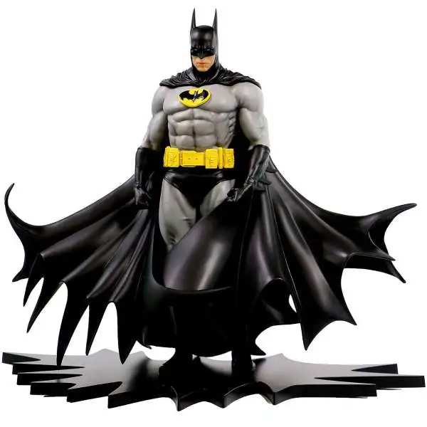 DC Heroes Batman Exclusive PVC Statue [Black Cape]