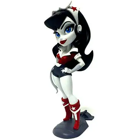 DC Bombshells Wonder Woman Exclusive 7-Inch Statue [Black & White Noir, Damaged Package]