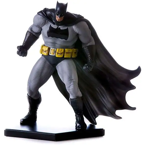 DC Arkham Knight Dark Knight Art Scale Statue
