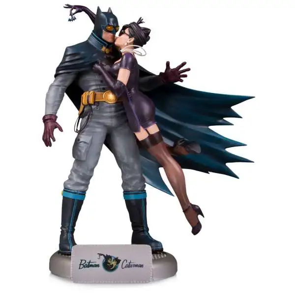 DC Bombshells Batman & Catwoman 11.75-Inch Deluxe Statue