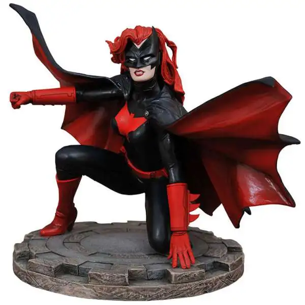 DC Batwoman 9-Inch Gallery PVC Statue