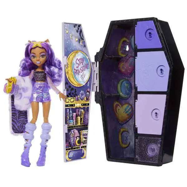 Monster High Scare-adise Island Clawdeen Wolf Doll with Swimsuit, Joggers  and Beach Accessories Like Visor, Water Bottle, and Book