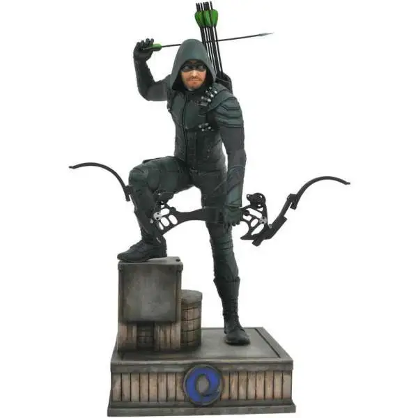 DC CW TV Series Arrow 9-Inch Gallery PVC Statue