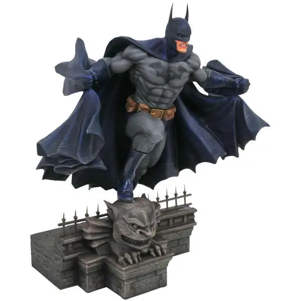 DC Batman 9-Inch Gallery PVC Statue [Modern Version]