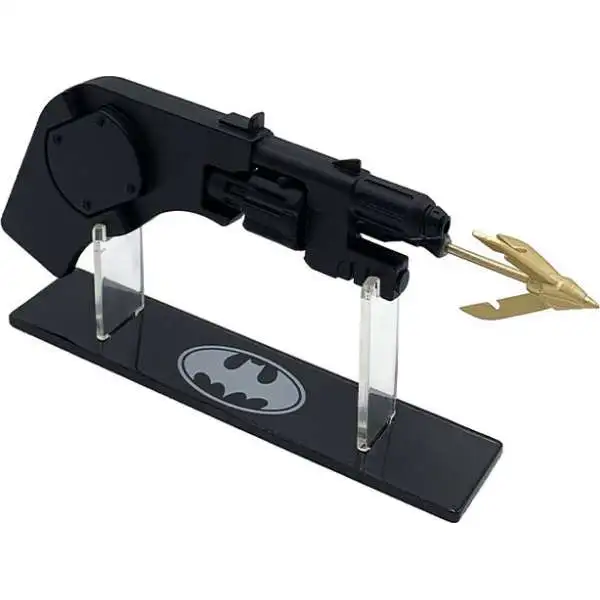 DC Batman 1989 Grapple Launcher 6-Inch Scaled Prop Replica