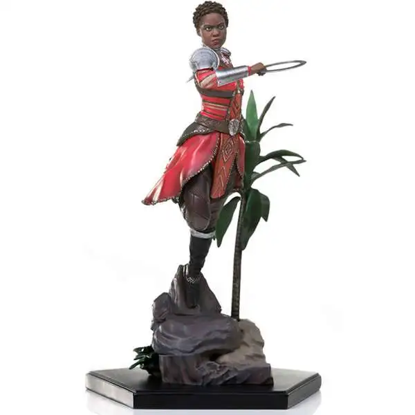 Marvel Black Panther Nakia Battle Diorama Statue