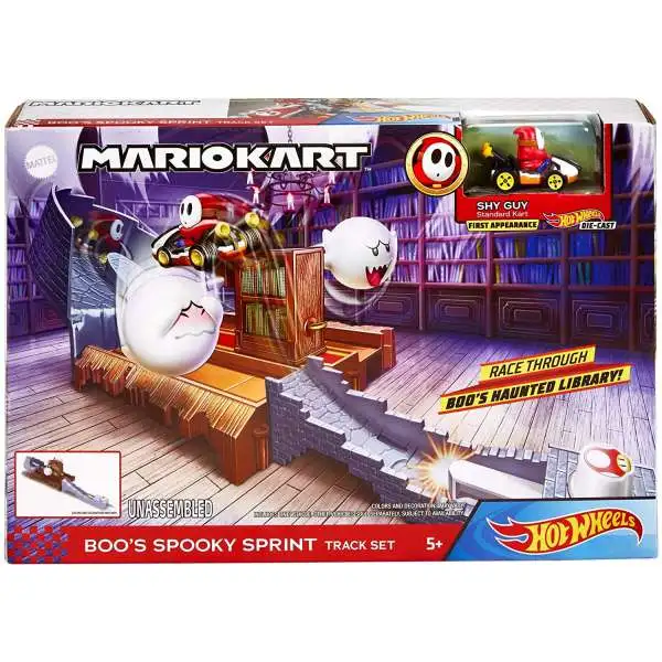Hot Wheels Mario Kart Boo's Spooky Sprint Track Set