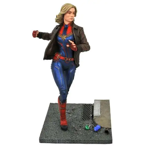 Premier Collection Captain Marvel 12-Inch Resin Statue