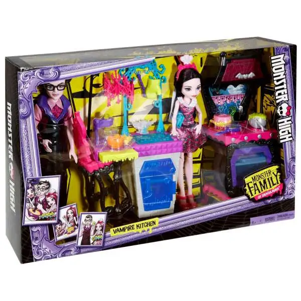 Monster High Monster Family of Draculaura Vampire Kitchen Playset
