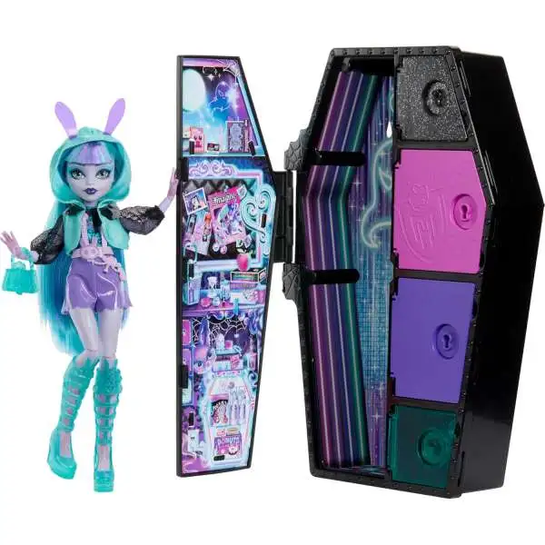 Monster High Skulltimate Secrets Neon Frights Draculaura Doll Mattel ...