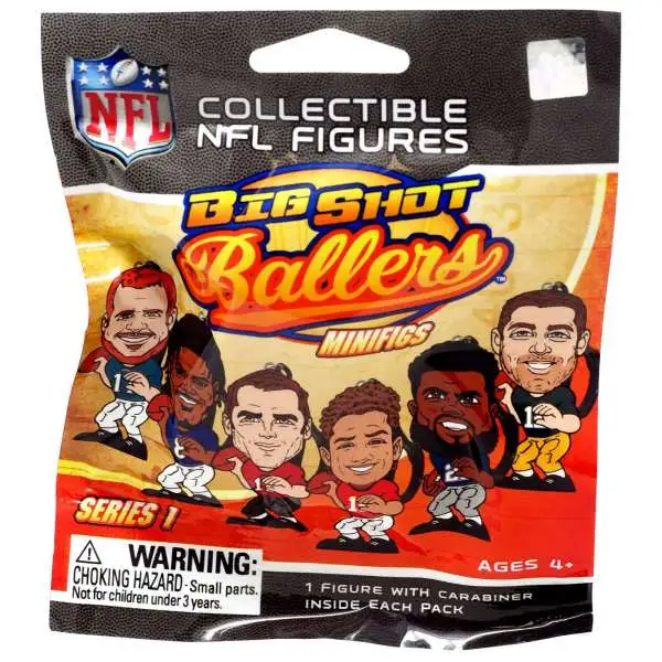 NFL Big Shot Ballers Football Series 1 Mystery Pack [1 RANDOM Mini Figure with Carabiner]