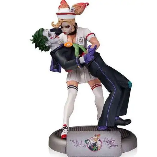 DC Batman Bombshells Harley Quinn 10.5 Statue [With The Joker]