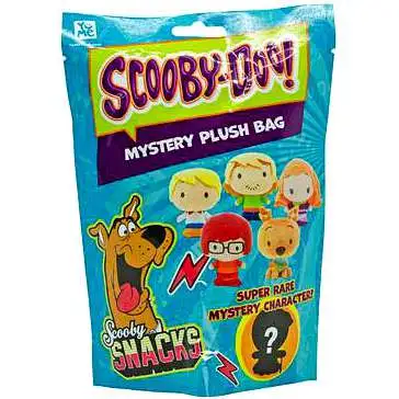 Scooby Doo Keyring Clip-On Chibi Scooby Snacks 4-Inch Mystery Plush Bag [1 RANDOM Figure]
