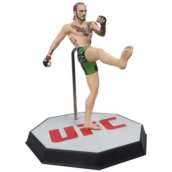 McFarlane Toys UFC Sean O'Malley Action Figure [Green Shorts, Regular Version, Digital Collectible]
