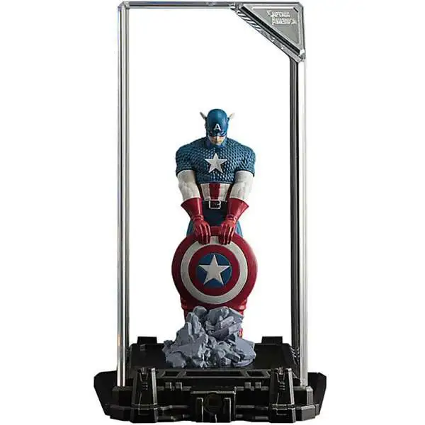Marvel Super Hero Illuminate Gallery Captain America 4-Inch Statue & Display Case