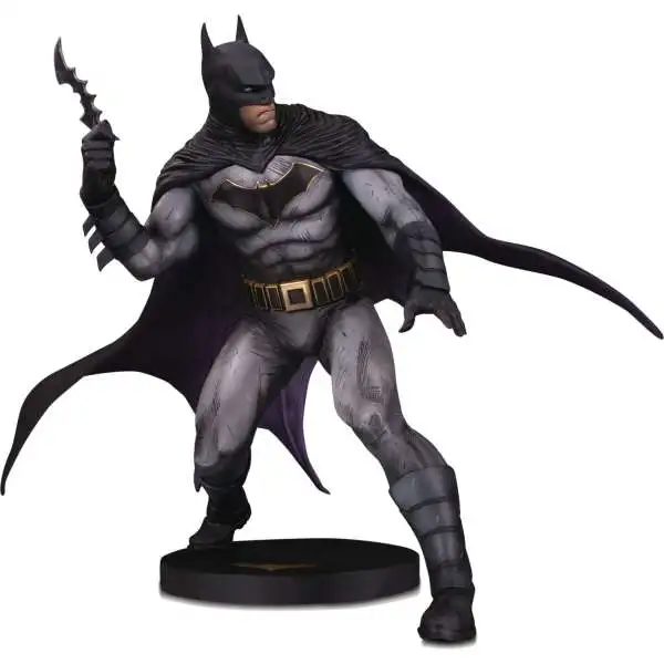 DC Designer Series Batman 10.9-Inch Collectible Statue [Oliver Coipel]