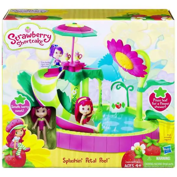Strawberry Shortcake Splashin' Petal Pool Playset