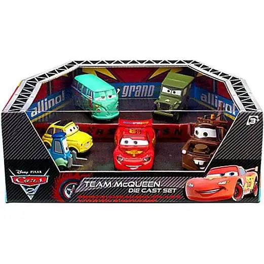 Disney / Pixar Cars Cars 2 Team McQueen Exclusive Diecast Car Playset