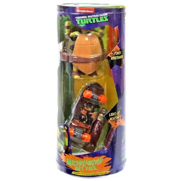 Teenage Mutant Ninja Turtles Micro Mutant Stealth Cycle with 1.15 Scale Super Ninja Raphael and Rocksteady Figures and Vehicle 