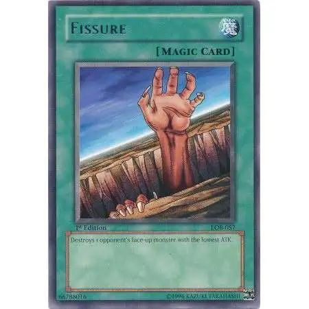 YuGiOh Legend of Blue Eyes White Dragon Rare Fissure LOB-057